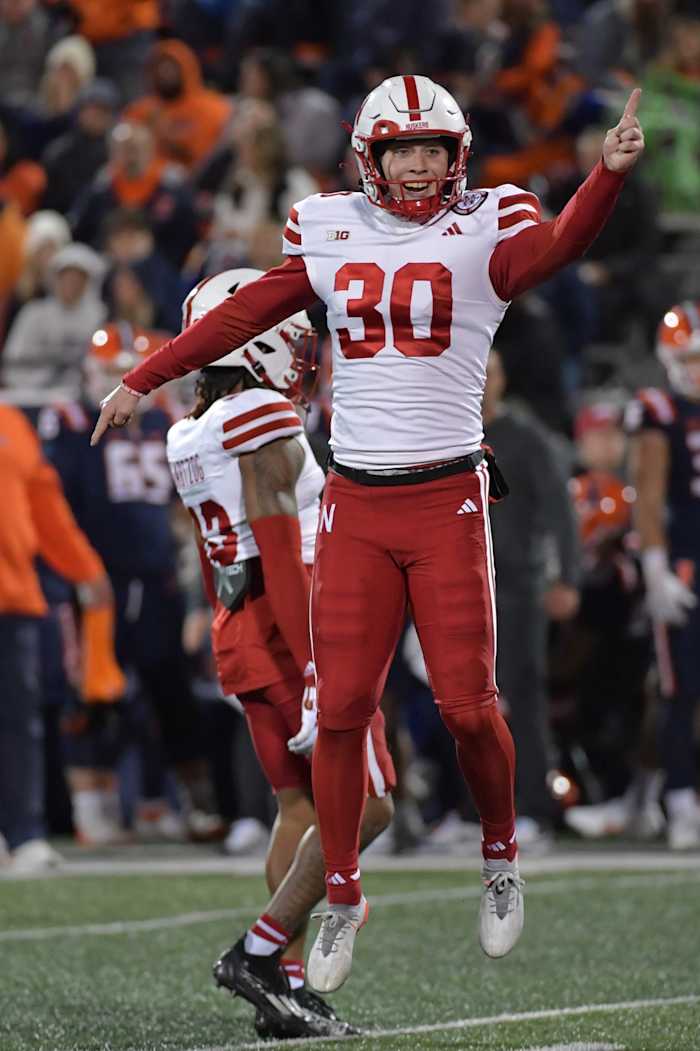 NU vs. Illinois 2023 - Tristan Alvano celebrates fumble recovery